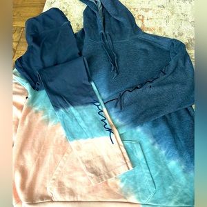 Pink by Victoria’s Secret leggings and a hoodie, sweater set size medium large
